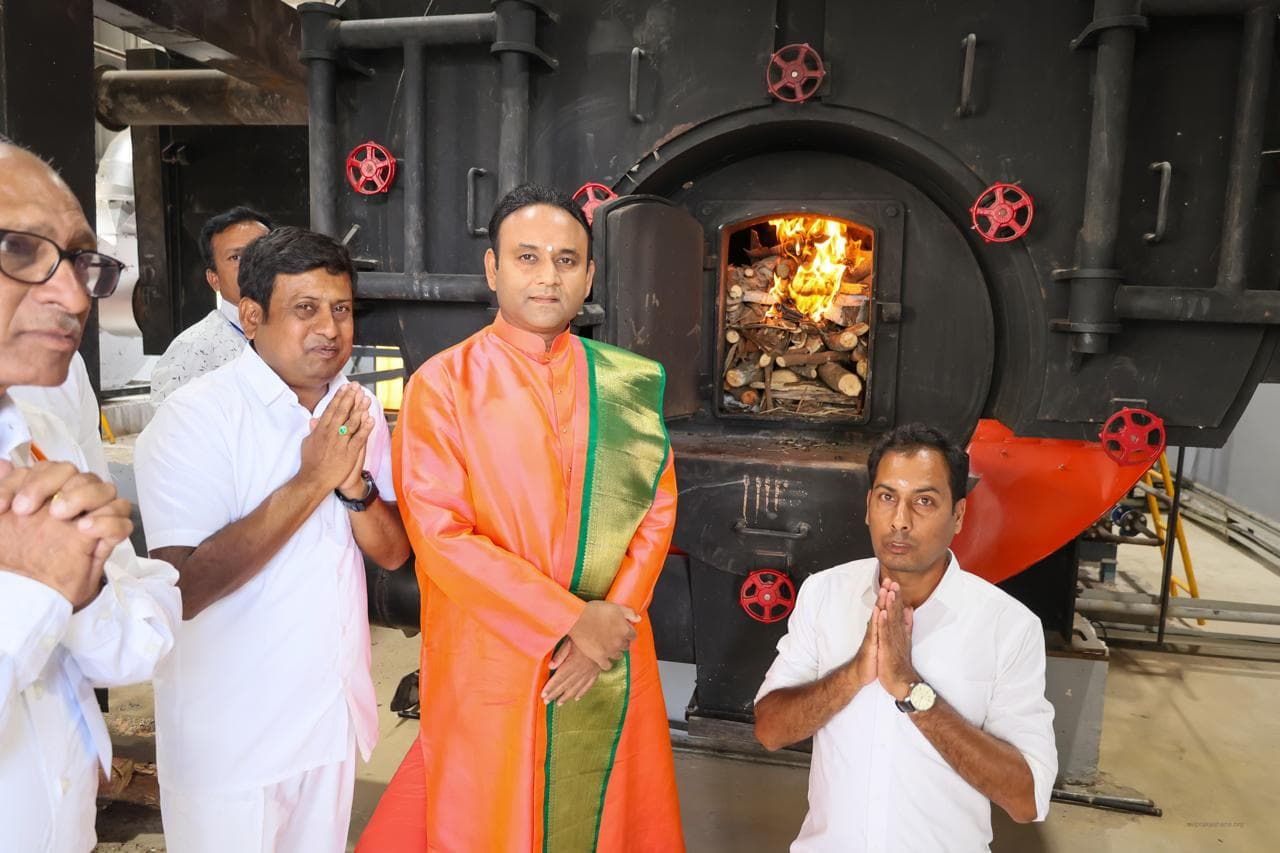 Industrial boiler unit with an operator